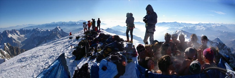Illustration for article titled Mont Blanc Jacuzzi Party at 15,711 Feet Was Low on Oxygen, High on Booze